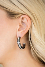 Load image into Gallery viewer, 5th Avenue Fashionista - Black Hoop
