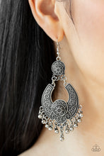 Load image into Gallery viewer, Sunny Chimes - Silver

Earrings
