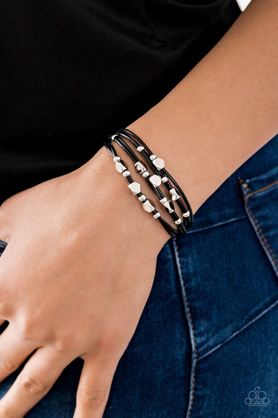 Cut the Cord - black - Paparazzi bracelet