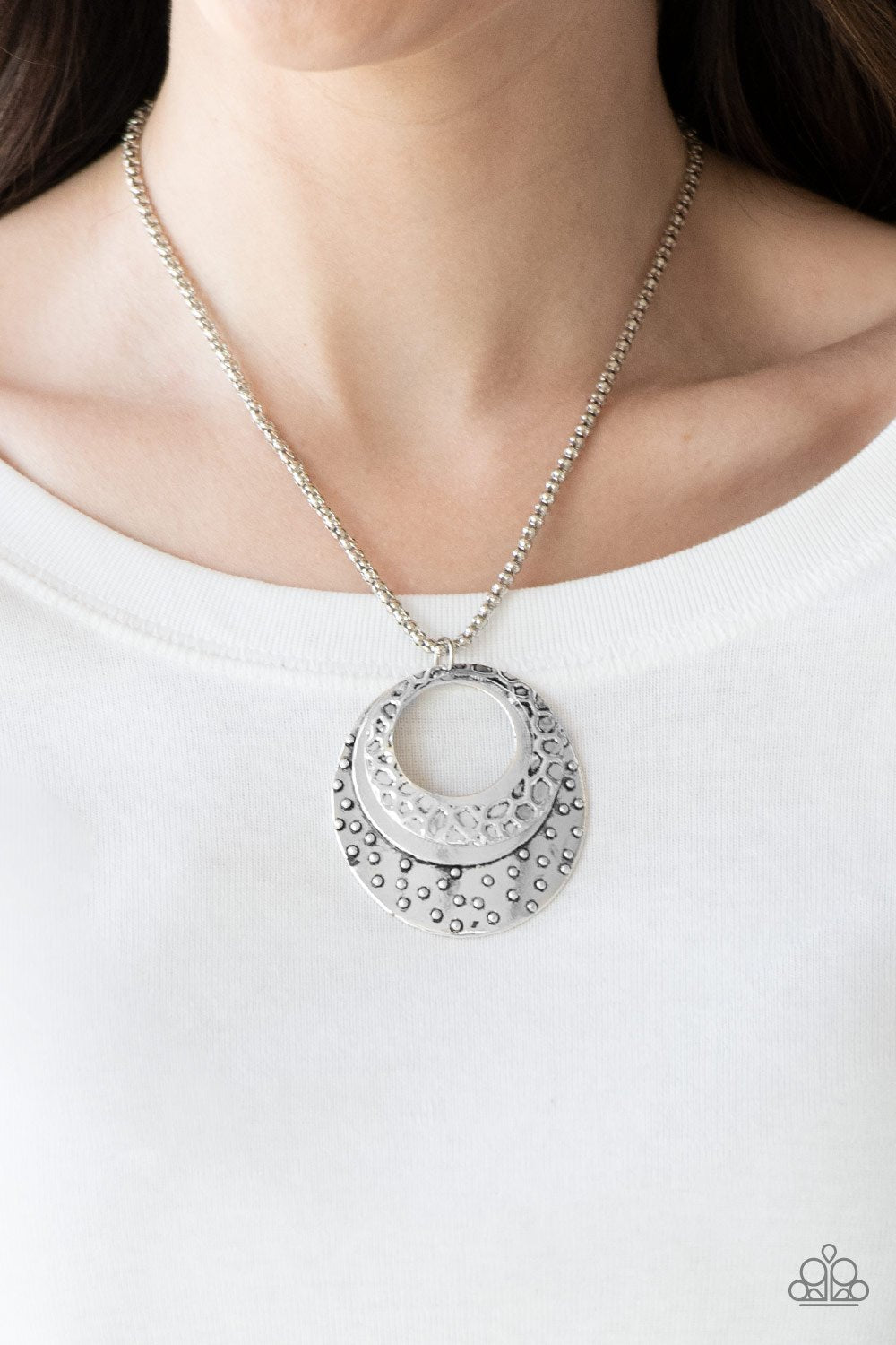 Texture Trio - silver - Paparazzi necklace