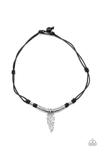 Rush In ARROWHEAD-First - Black Urban Necklace